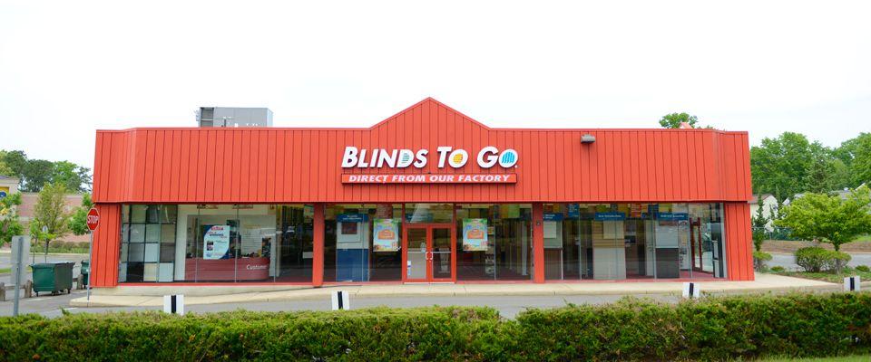 Une salle du montre Blinds To Go au service de East Brunswick, New Brunswick, et North Brunswick.