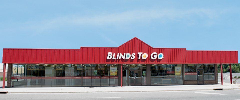 An image of the Carle Place Blinds To Go showroom, which services the Carle Place, Westbury, and Hempstead areas.