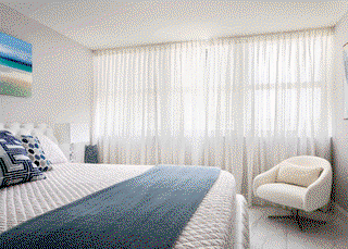 Smart shading.<br><em>Effortless living.</em> Smart shading.<br><em>Effortless living.</em>
