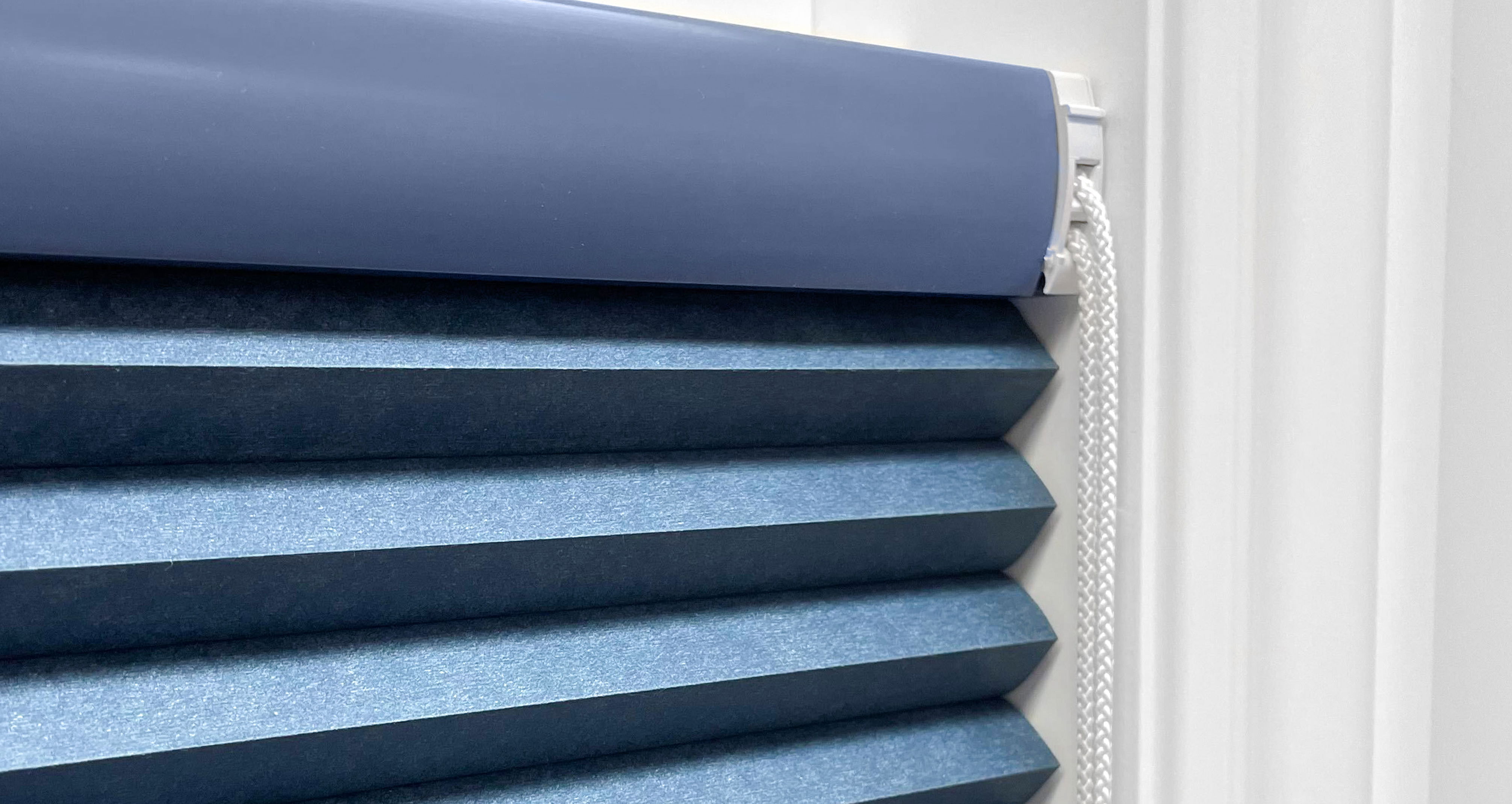 Thicker "smartlift" cord for larger corded shades. Thicker "smartlift" cord for larger corded shades.